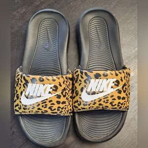 Nike Leopard Print Slides -ladies Sz 8